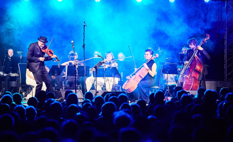 Grohman Orchestra i polskie szlagiery w mistrzowskich aranżacjach Krzysztofa Herdzina