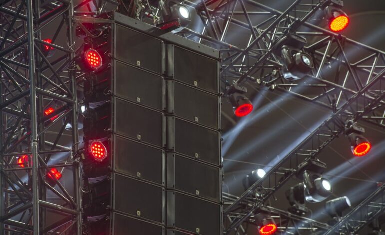 Gigantyczny system audio marki L-Acoustics: 50. Kinder Urodziny na Stadionie Narodowym w Warszawie