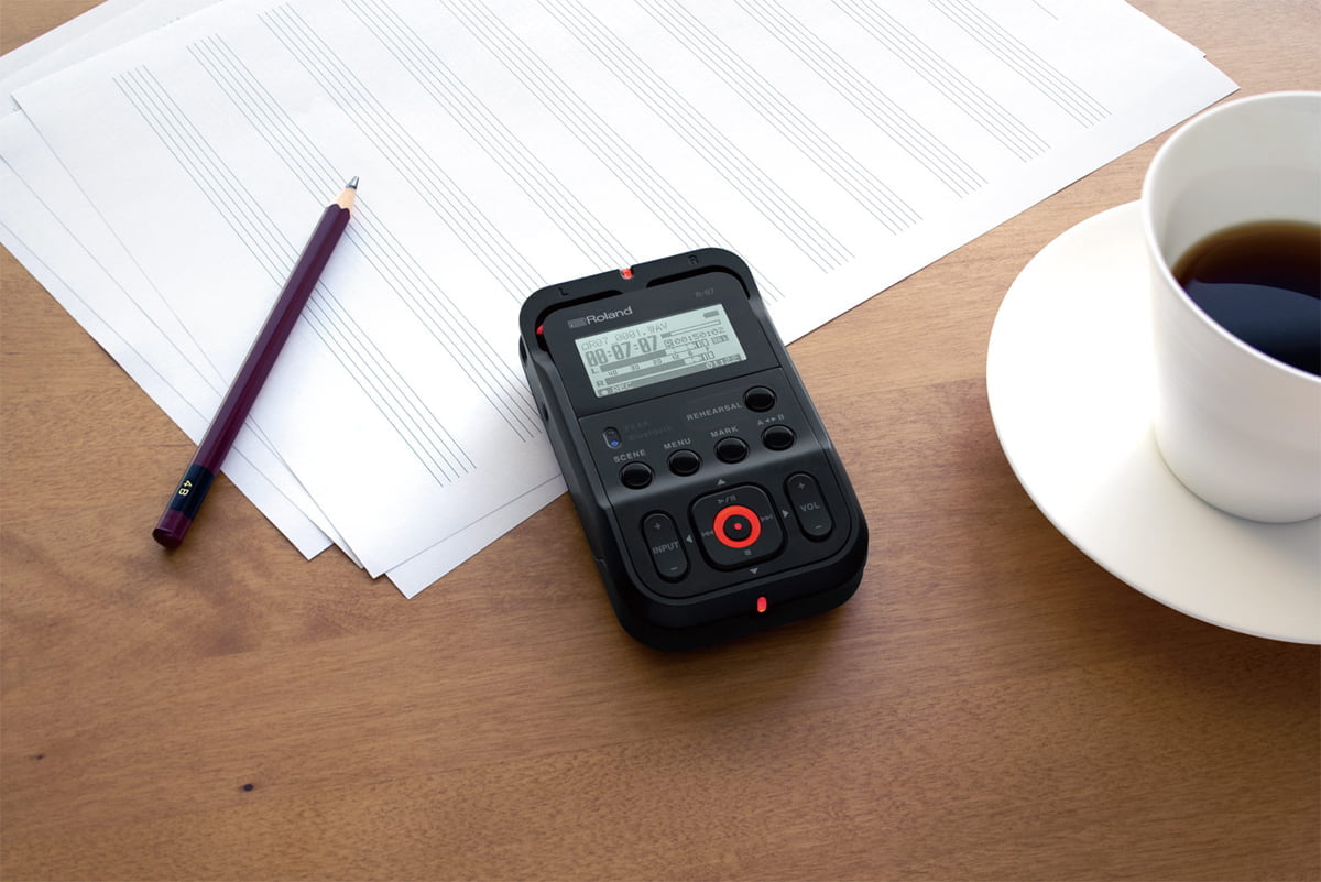 Roland R-07 – rejestrator audio z Bluetooth