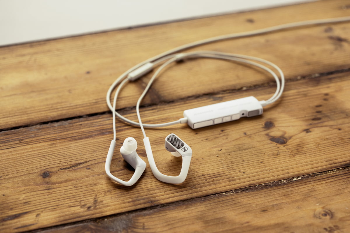 AMBEO SMART HEADSET