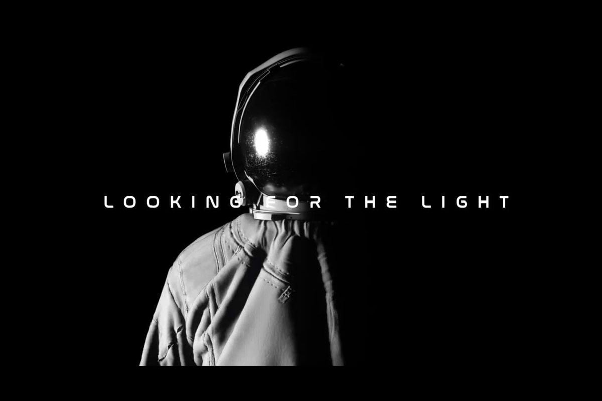 Transatlantic „Looking For The Light”