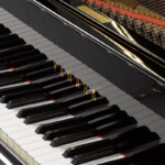 Yamaha G2 (fot. Sotheby's)