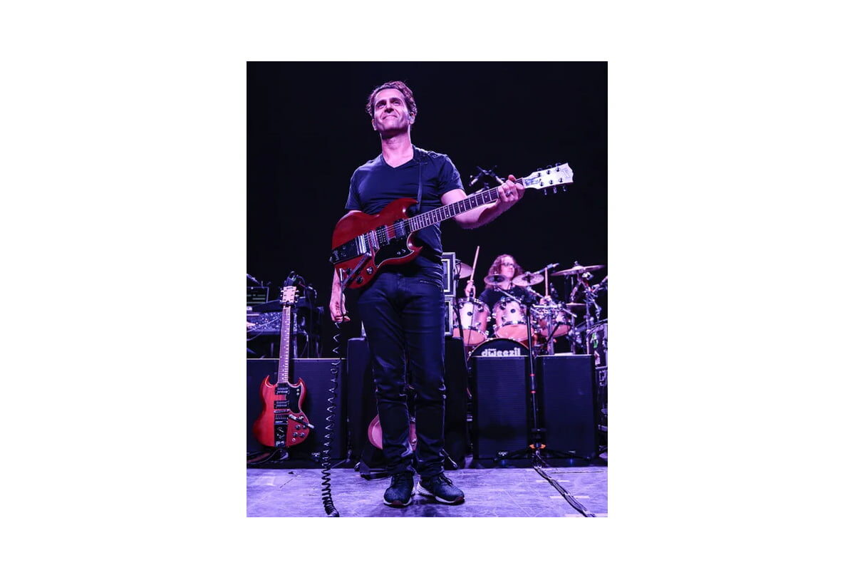 Dweezil Zappa i zestawy głośnikowe QSC