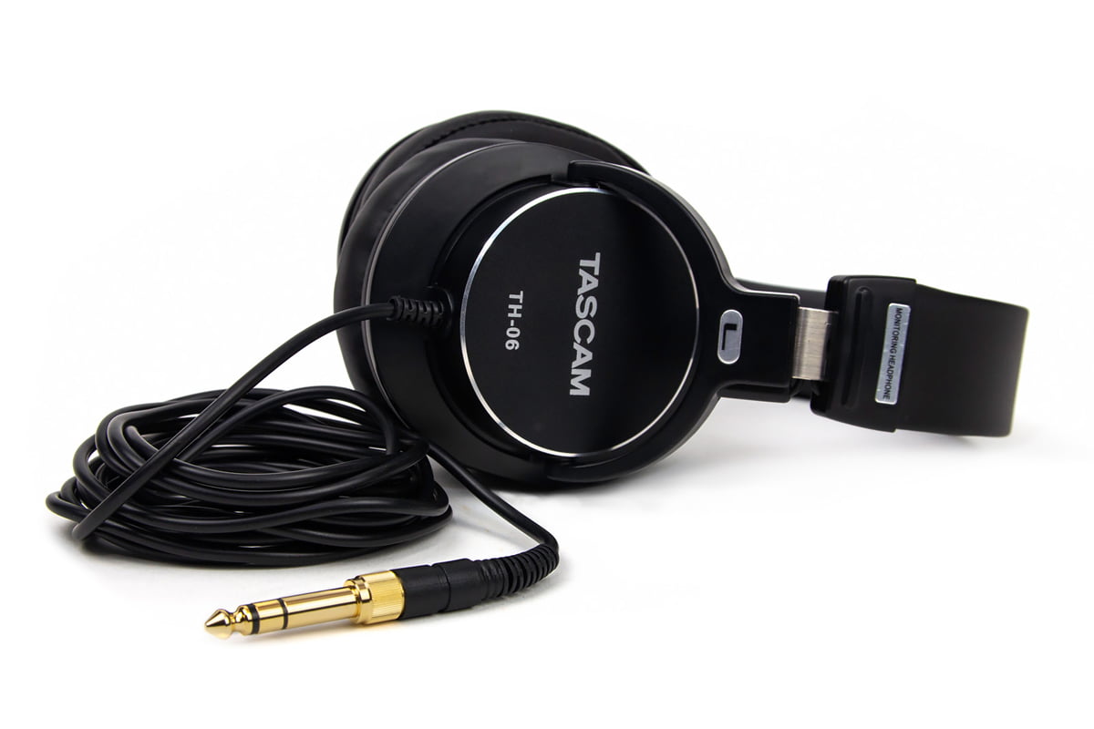 TASCAM TH-06