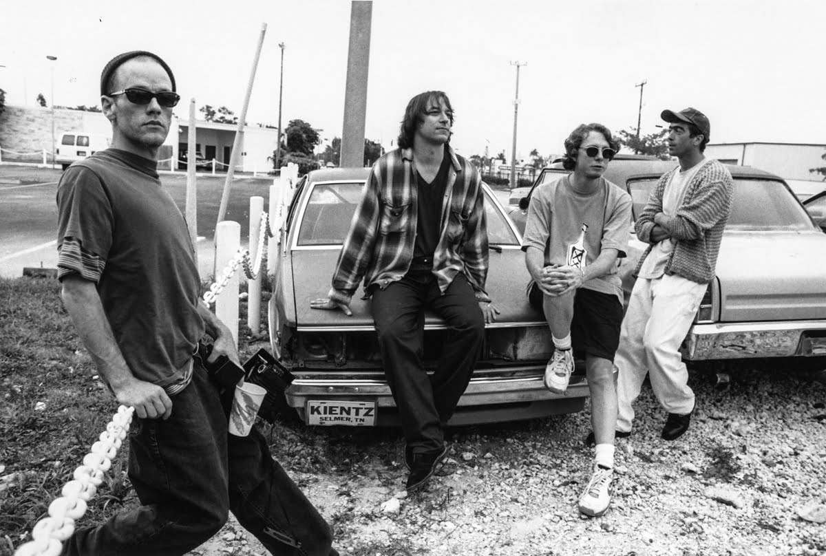 R.E.M. „Monster”