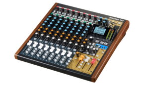 Tascam Model 12 – nowy mikser/rejestrator audio