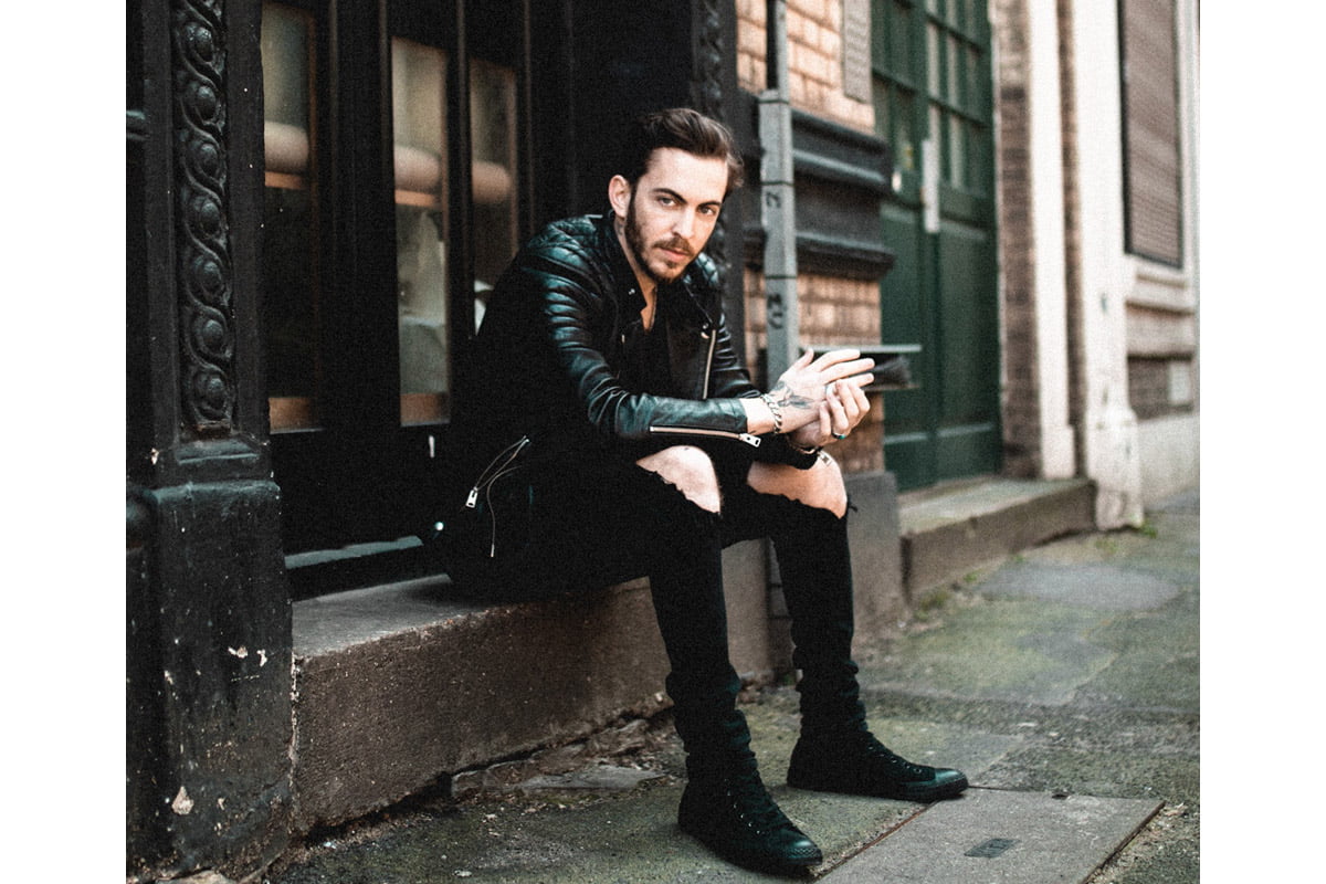 Dennis Lloyd Alien
