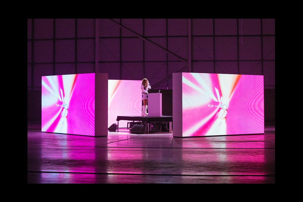 Novation „Made To Express” Hannah Diamond Daniel Swan