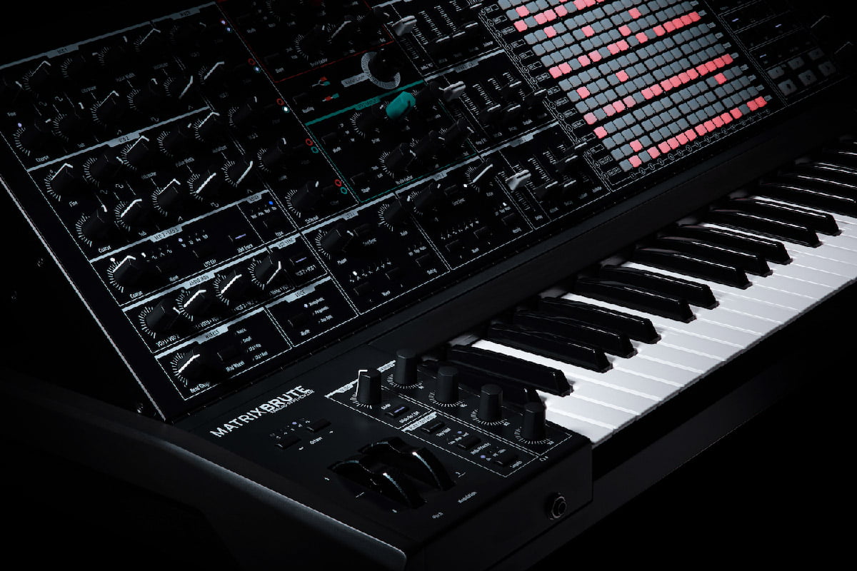 MatrixBrute Noir