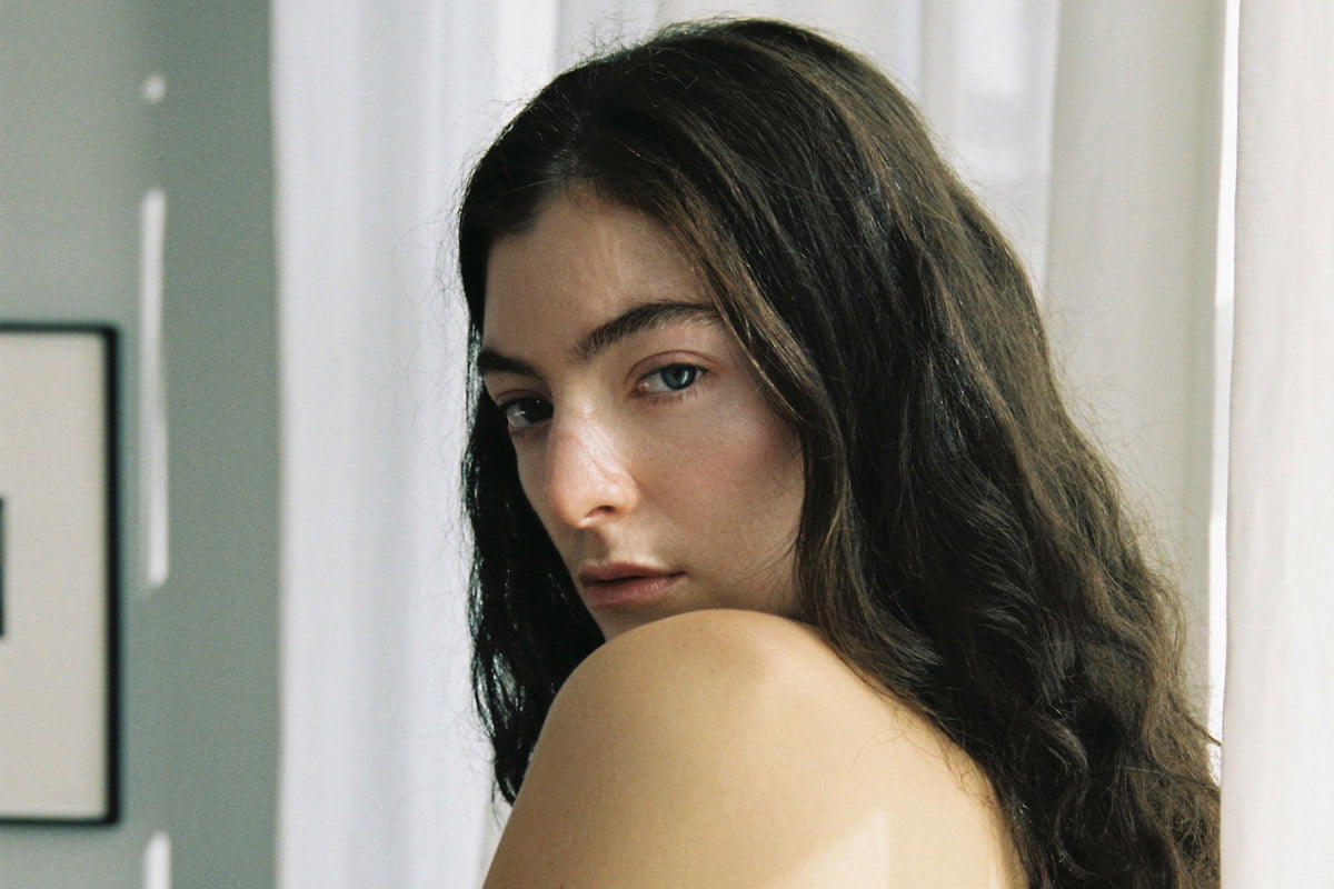 „Solar Power” Lorde (fot. Ophelia Mikkelson Jones)
