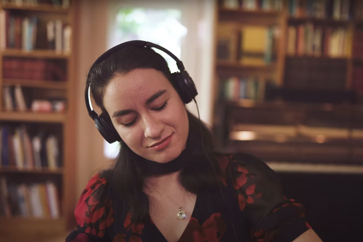 Adela Liculescu Yamaha SILENT Piano (fot. YouTube)