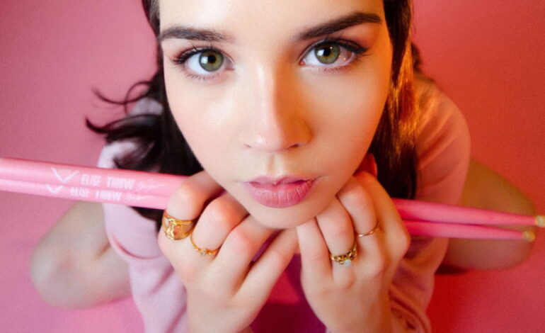 Elise Trouw z własnymi pałkami marki Vater