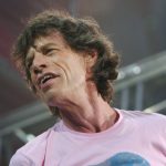 Mick Jagger podczas koncertu w Mediolanie w 2003 roku (Wikimedia Commons; CC BY-SA 3.0)