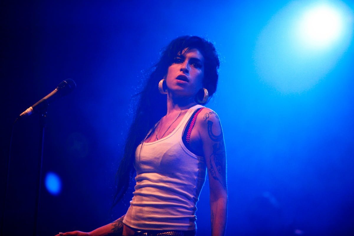 Amy Winehouse na festiwalu Eurockéennes w 2007 roku; fot. Rama (CC BY-SA 2.0 FR)