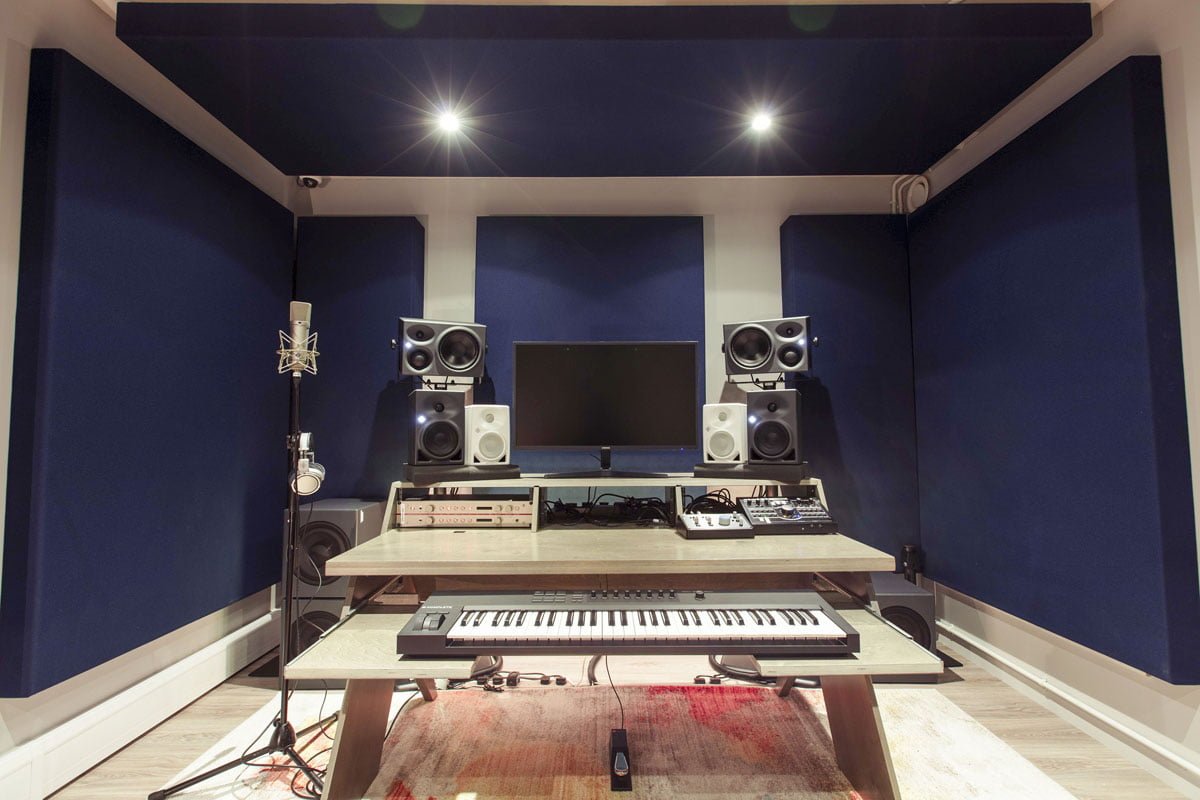 Neumann w Studio 15 (fot. The Qube x Neumann Studio)