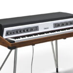 Rhodes Mk8 (fot. Rhodes Music Group)