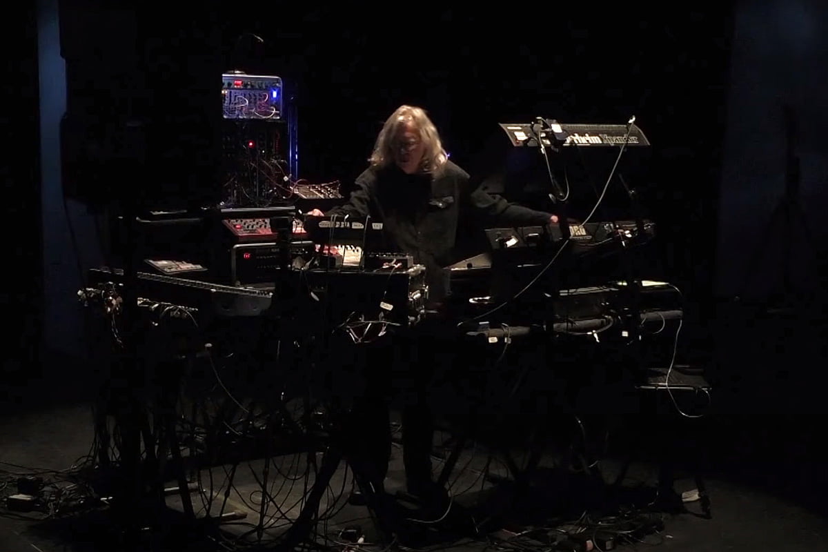 Steve Roach (fot. YouTube / SteveRoachOfficial)