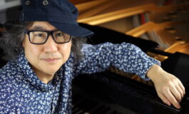 „Zanim zostaniesz pianistą, musisz być muzykiem; zanim zostaniesz muzykiem, musisz być artystą” – wywiad z Takeshim Asai