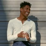 Jon Batiste (fot. Louis Browne / mat. prasowe Universal Music)