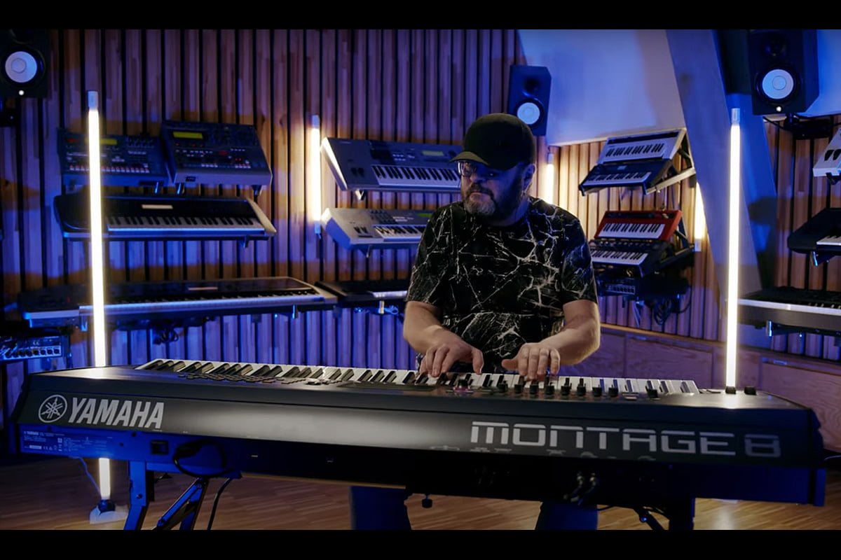 Wojtek Olszak Yamaha MONTAGE8 (fot. YouTube / Yamaha Synths Official)