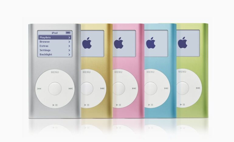 iPod Mini 1st Gen (2004)