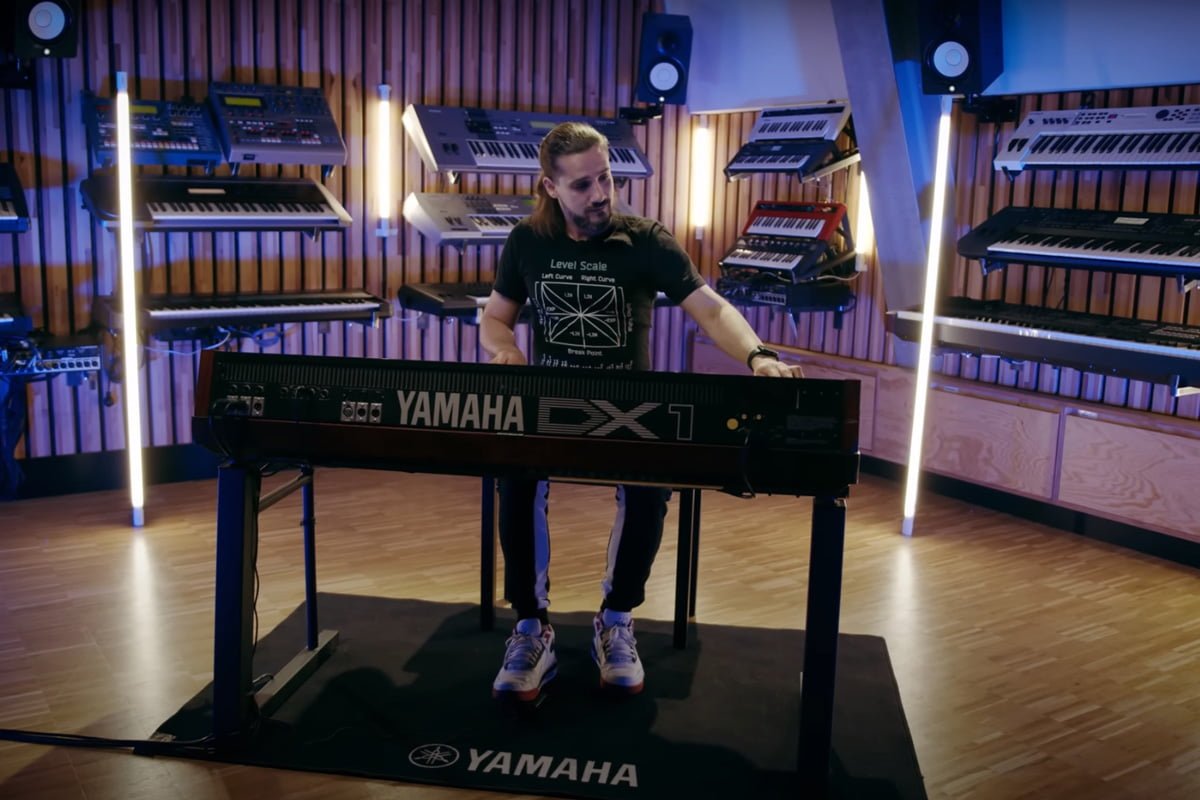 Yamaha DX1 (fot. YouTube / Yamaha Synths Official)