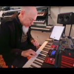 Jordan Rudess i Casio CT-S1000V (fot. YouTube / Jordan Rudess)