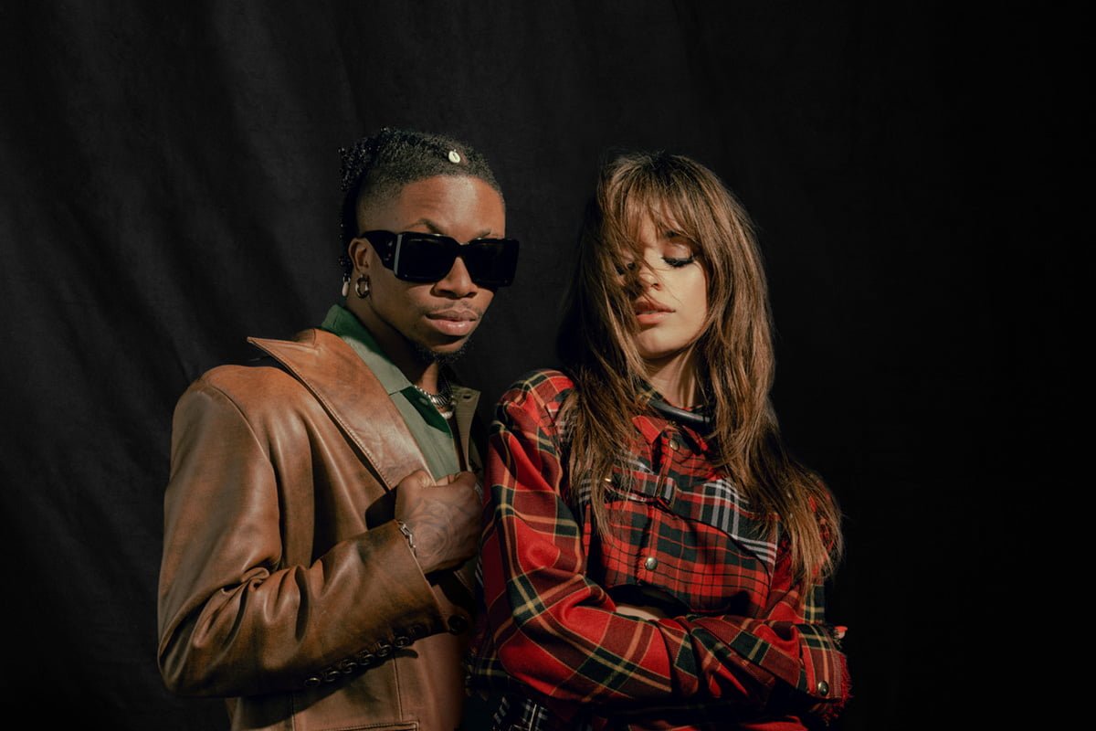Camila Cabello i Oxlade „KU LO SA” (mat. prasowe Sony Music Entertainment Poland)