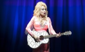 Dolly Parton zmierzyła się z „We Are The Champions” zespołu Queen
