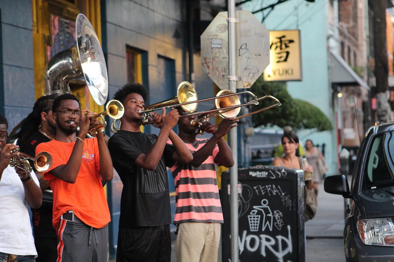 Ulice Nowego Orleanu tętnią muzyką dixielandową, Fot. SaiPraneeth Kalakuntla, Pixabay 