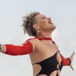 P!NK „TRUSTFALL” (fot. Ebru Yildiz / mat. prasowe Sony Music Entertainment Poland)