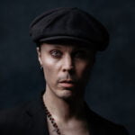 VV Ville Valo „Neon Noir” (fot. Juha Mustonen / mat. prasowe Universal Music Polska)