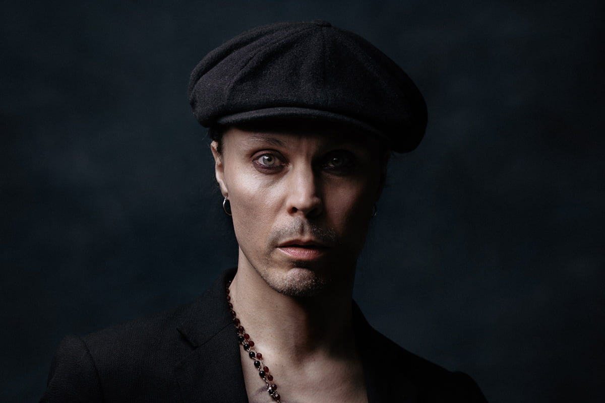 VV Ville Valo „Neon Noir” (fot. Juha Mustonen / mat. prasowe Universal Music Polska)