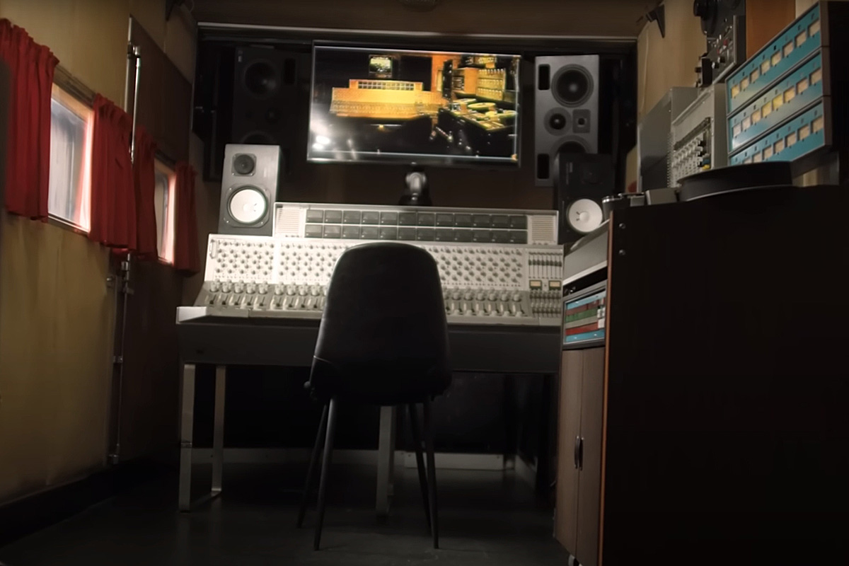 The Rolling Stones Mobile Recording Studio (fot. YouTube / The Rolling Stones)