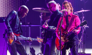 Brandi Carlile, Bad Bunny i Steve Lacy z systemem Sennheiser Digital 6000 na rozdaniu GRAMMY