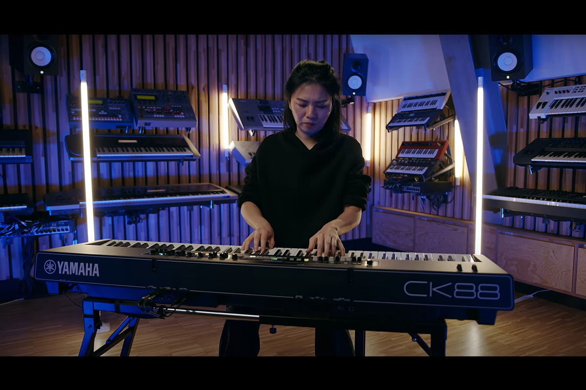 Belle Chen Yamaha CK88 (fot. YouTube / Yamaha Synths Official)