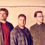 GoGo Penguin „Everything Is Gonna Be OK” (fot. Emily Dennison / mat. prasowe Sony Music Entertainment Poland)