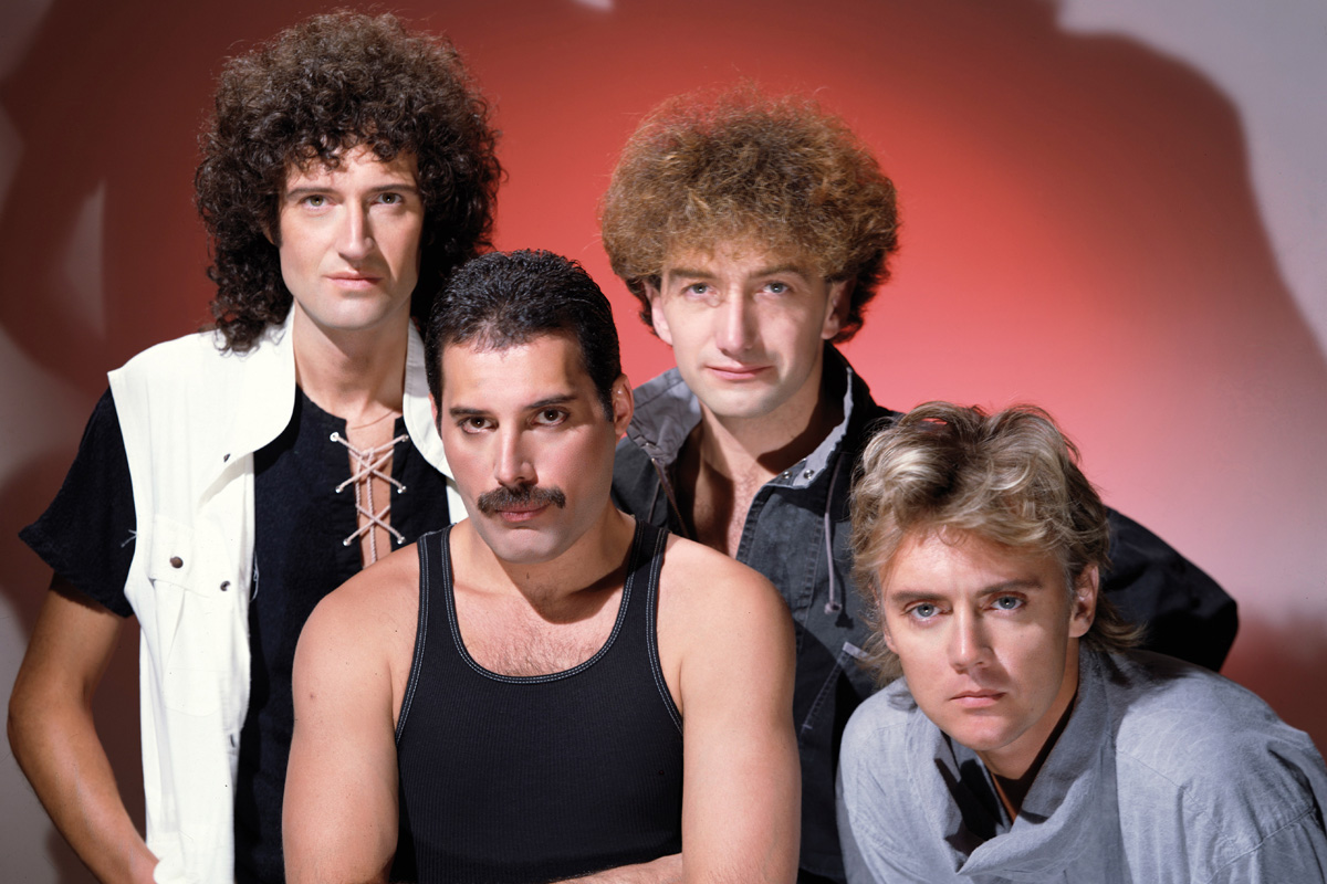 Freddie Mercury i zespół Queen, których historię opowiada film „Bohemian Rhapsody” (fot. George Hurrell / mat. prasowe Universal Music Polska)