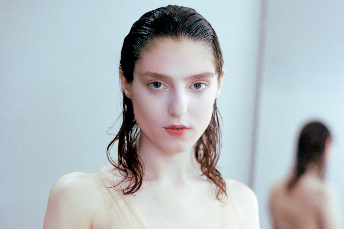 Birdy (fot. Thibault Theodore / mat. prasowe Altantic Records) „Your Arms”