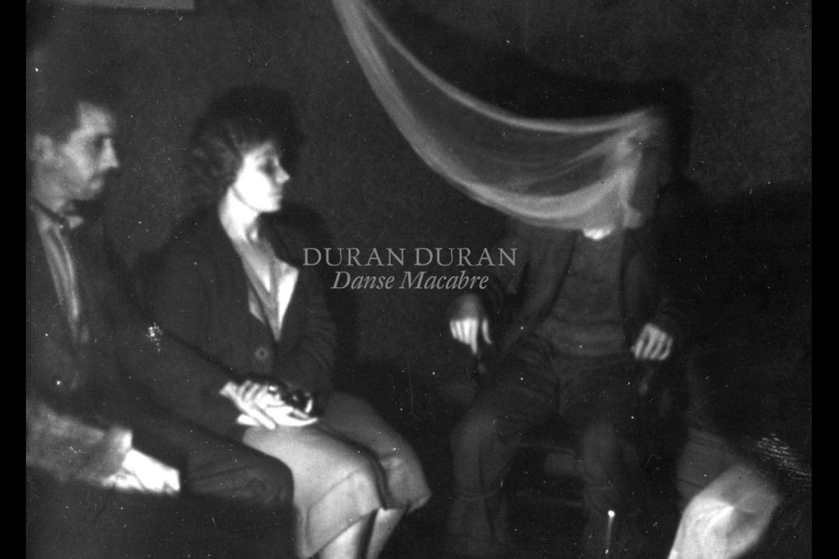 Duran Duran „Danse Macabre” (fot. Tape Modern / BMG)