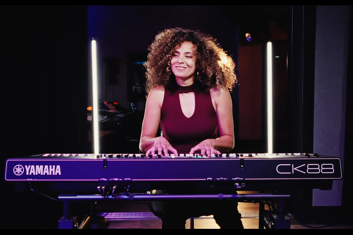 Kandace Springs Yamaha CK88 (fot. YouTube / Yamaha Synths Official)