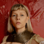 AURORA „Your Blood” (mat. prasowe Universal Music Polska)