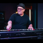 Blake Angelos & Yamaha YC (fot. YouTube / Yamaha Synths Official)