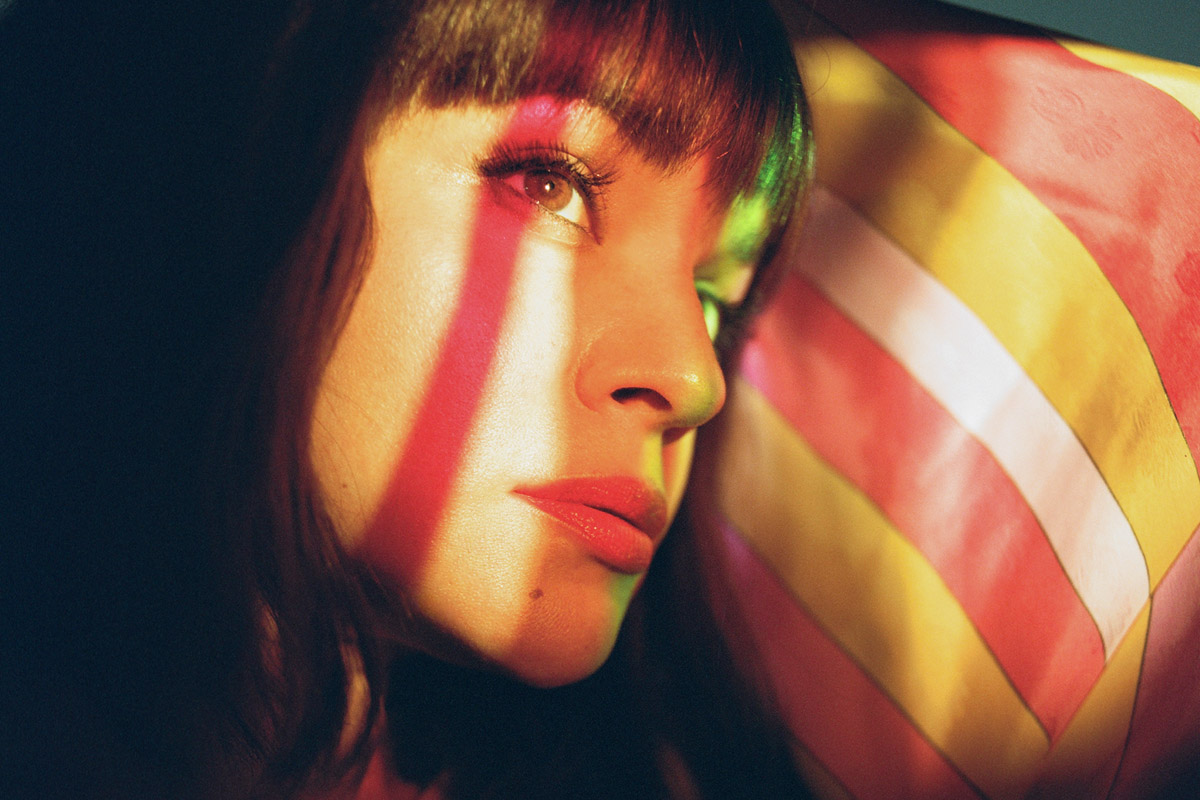 Norah Jones „Visions” (fot. Joelle Grace Taylor / mat. prasowe Universal Music Polska)