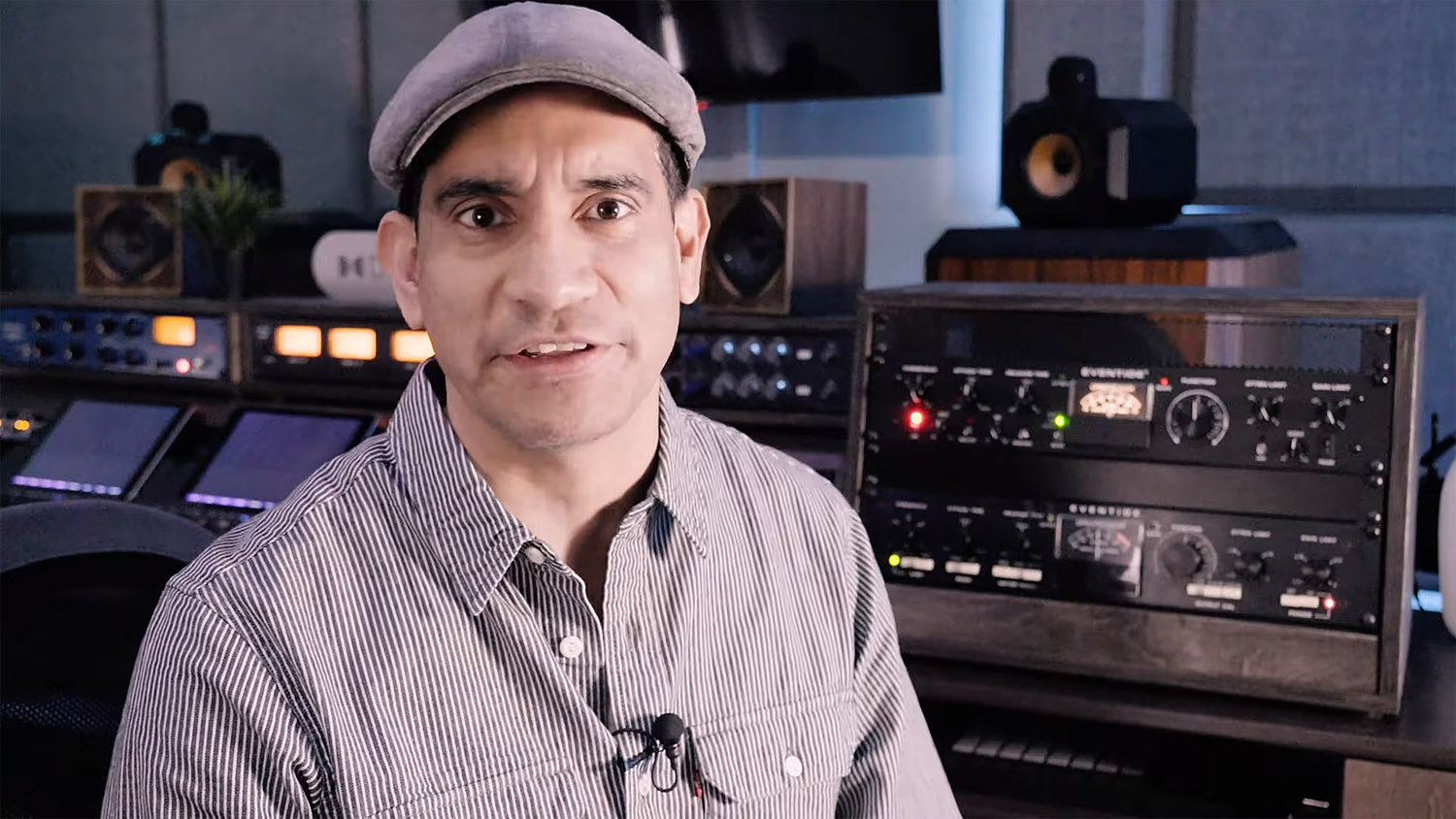 Alex Solano i Eventide Omnipressor 2830 Au (fot. YouTube / Eventide Audio)