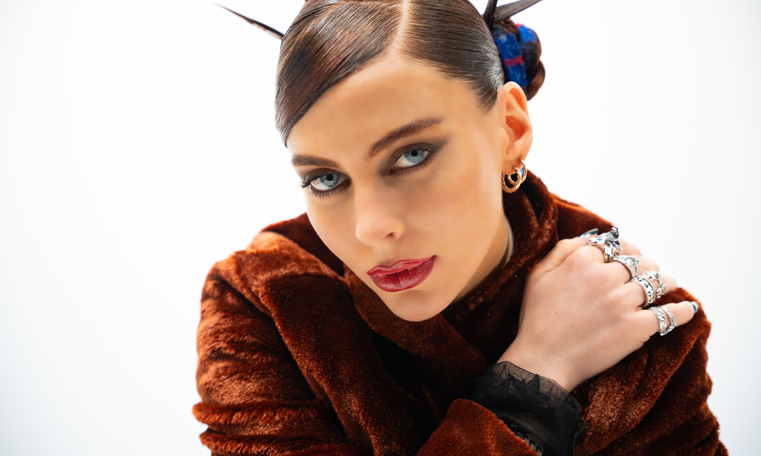 Amber Van Day „Bug Eyes” (fot. Johan Flybring / mat. prasowe Universal Music Polska)