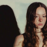 Holly Humberstone „Dive” (mat. prasowe Universal Music Polska)