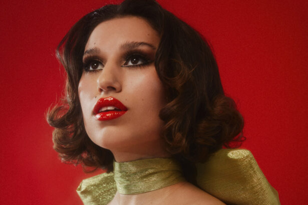 RAYE (fot. Jenny Brough / mat. prasowe Universal Music Polska)