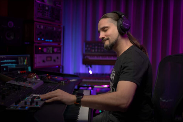 Dom Sigalas „Cubase Secrets with Dom” (fot. YouTube / Cubase)