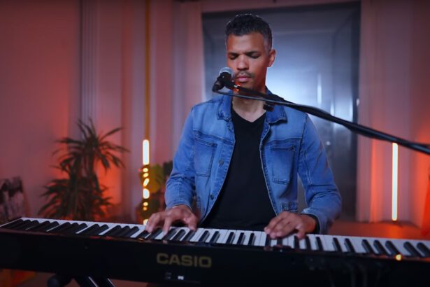 Sean Haefeli & Casio PX-S5000 (fot. YouTube / CASIO Music Europe)